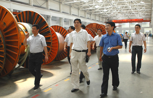 河海大学常州校区党委书记吴继敏一行十余人来mg冰球突破旅行考察