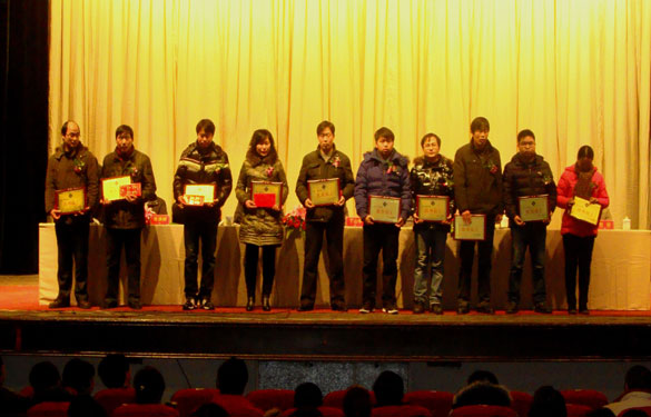 mg冰球突破2010年度优异员工