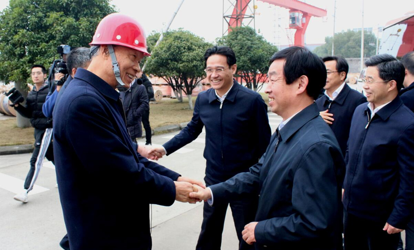 常州市委书记齐家滨一行来mg冰球突破电缆调研