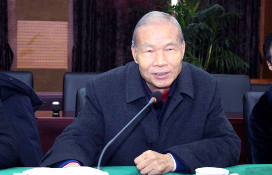 溧阳市市长徐华勤一行来mg冰球突破电缆新春走访