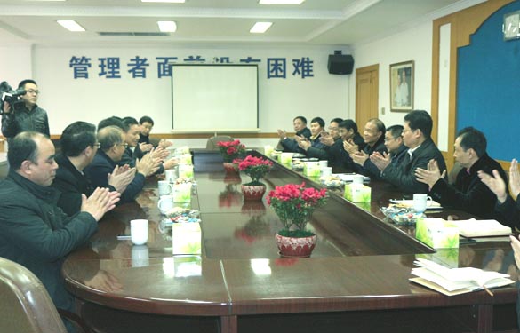 溧阳市委书记蒋锋一行来mg冰球突破电缆新春走访