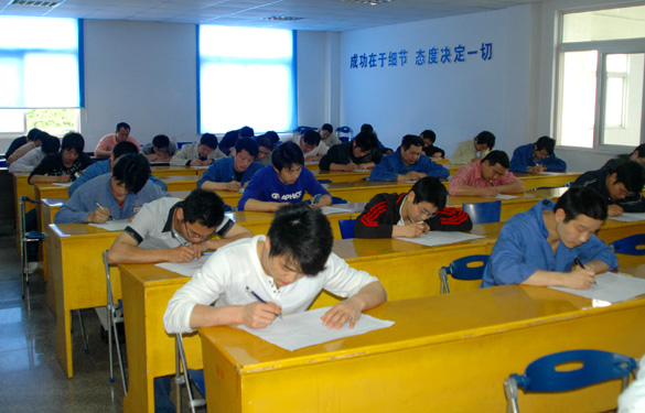 mg冰球突破开展一年一度手艺品级评定